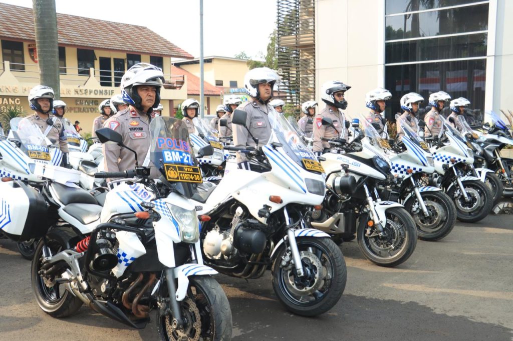 Jelang Pilkada Mantap Praja 2024 Kapolres Bogor Lakukan Apel Cek Kendaraan Dinas Polres Bogor