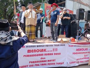 Ratusan Warga Tegal Alur Demo Tolak Pembangunan Krematorium